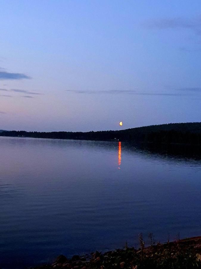 Majatalo Oravanpesae Lampsijärvi Exterior foto